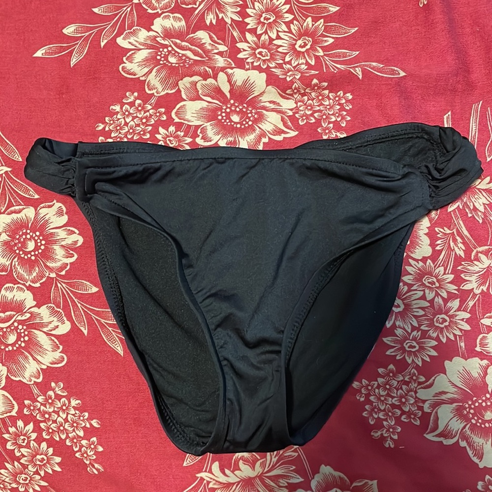 Patterned Bikini - Picture 4 of 5